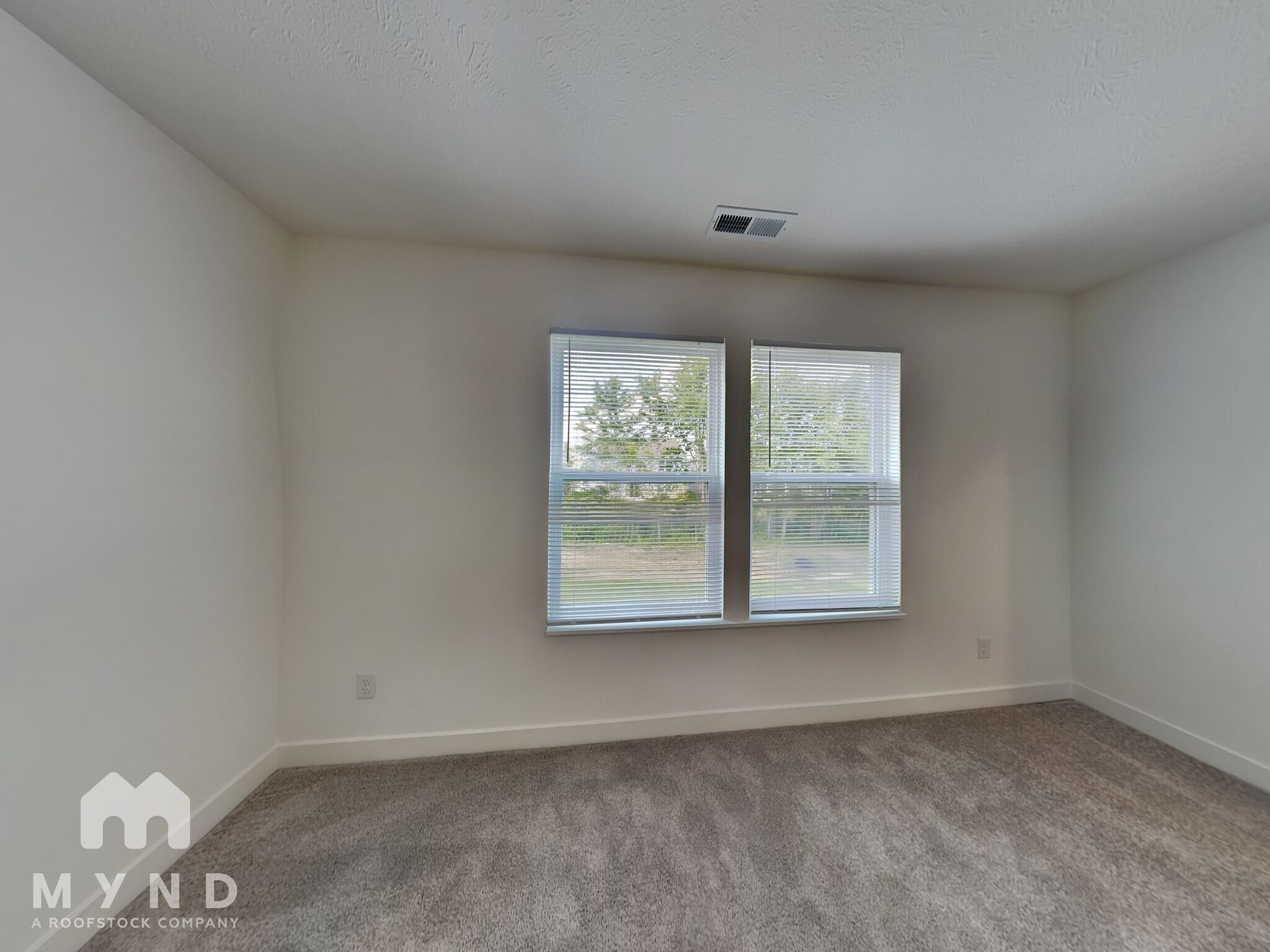 Building Photo - 16935 Sandhurst Pl