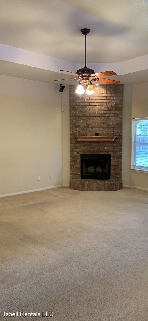Building Photo - 4 br, 2 bath House - 2501 Wisteria Lane