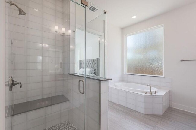 Building Photo - 4408 Logan Ridge Dr