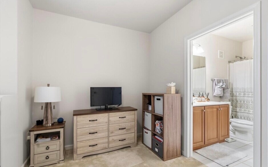 Building Photo - 23255 Milltown Knoll Sq