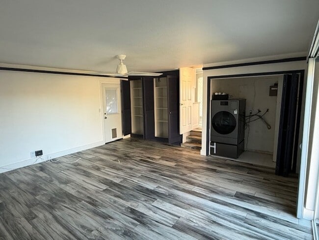 Building Photo - Remodeled 3 Bedroom Home with Bay Views + Stunning Backyard Patio