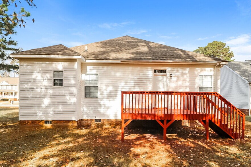 Building Photo - 1320 Ujamaa Dr