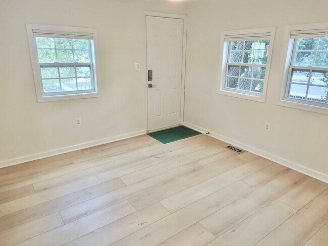 Building Photo - OLD TOWN ALEXANDRIA - MINUTES TO METRO AND PENTAGON