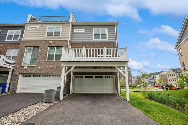 Building Photo - 2756 Bridgewater Dr