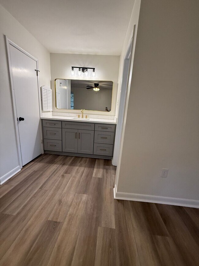 Building Photo - Must see this Beautiful Remolded 4 Bedroom...