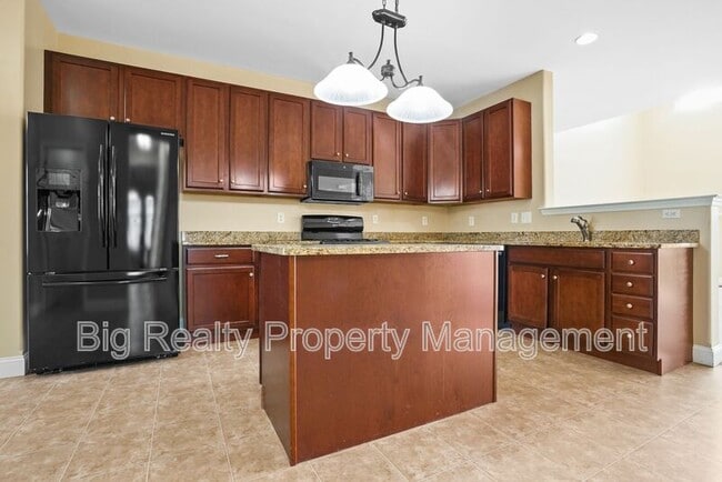 Building Photo - 2105 Eastport Way