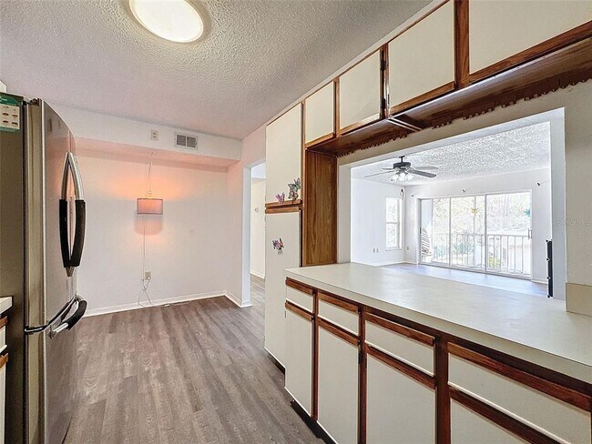 Building Photo - 12218 Fox Chase Dr