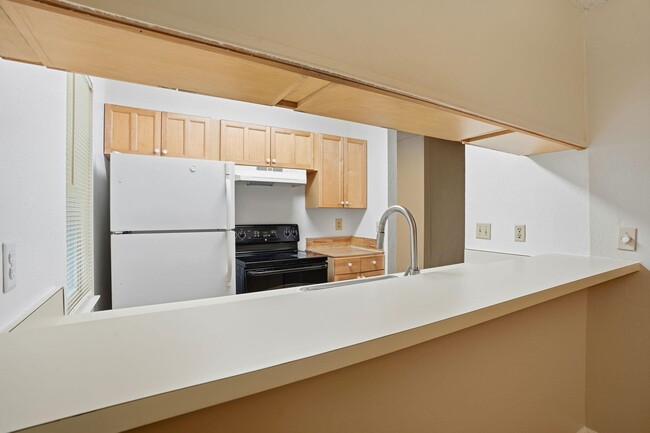 Building Photo - 1930 Camino Verde