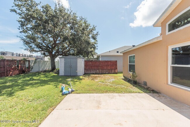 Building Photo - 2667 Deercroft Dr