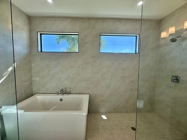 Building Photo - Brand New Construction Pool Home - 3 Beds + Den, 2 Baths, 3 Car Garage