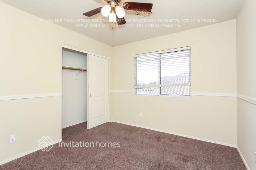 Building Photo - 8228 W Harmony Ln