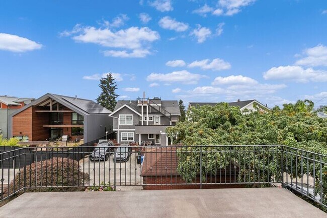 Building Photo - Stunning Air Conditioned 1931 Tudor in Coveted Admiral w/ Views