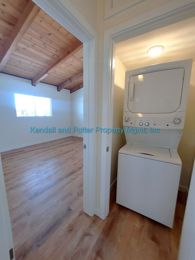 Building Photo - East Lake Ranch, LLC