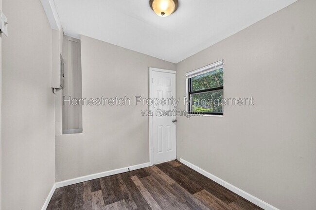 Building Photo - 6737 Fyler Ave