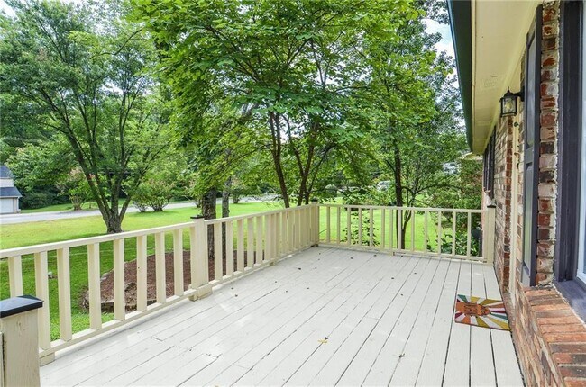 Building Photo - 2945 Rio Montana Dr