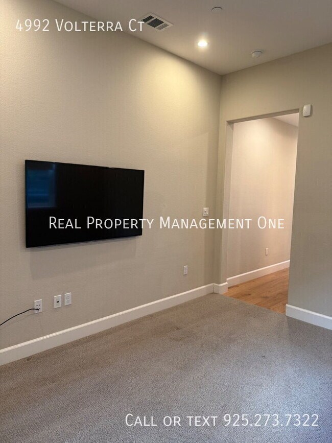 Building Photo - 4992 Volterra Ct