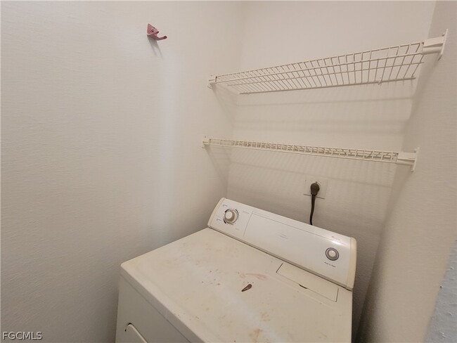 Building Photo - 2937 Winkler Ave