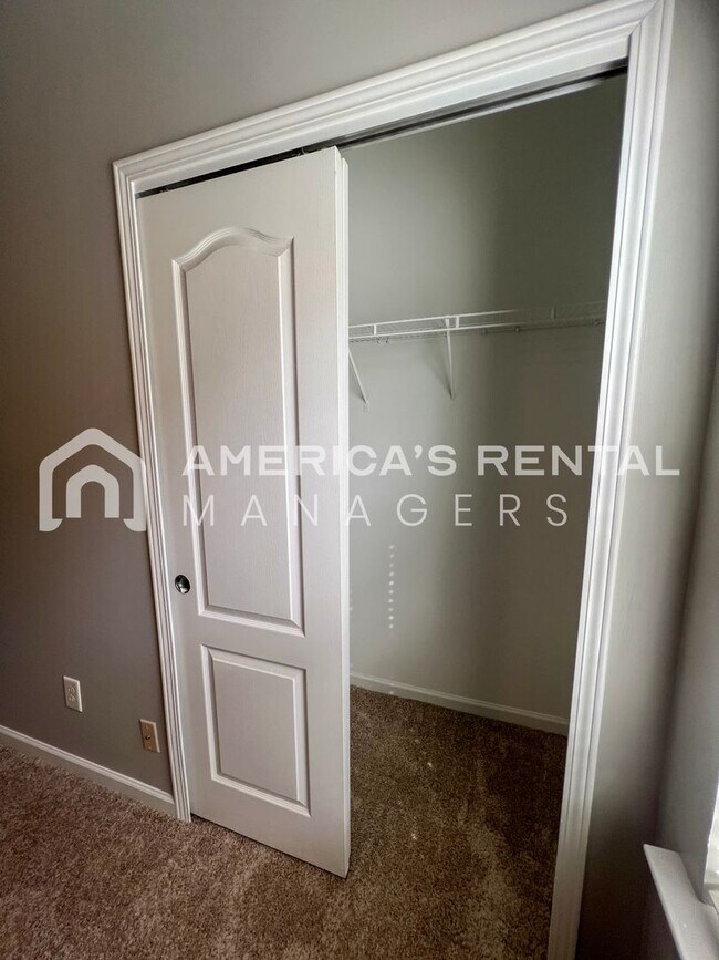 Building Photo - Beautifully Renovated Ranch-Style Home for Rent!!! View with 48 Hours Notice!