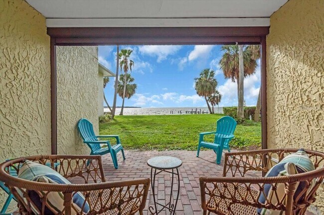 Building Photo - 7300 Sunshine Skyway Ln S