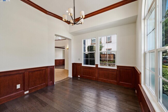 Building Photo - 2131 Chamomile Ct