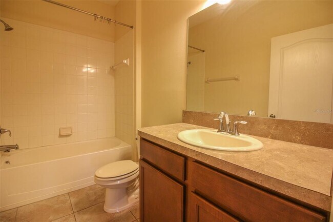 Building Photo - 4125 Shadetree Ln