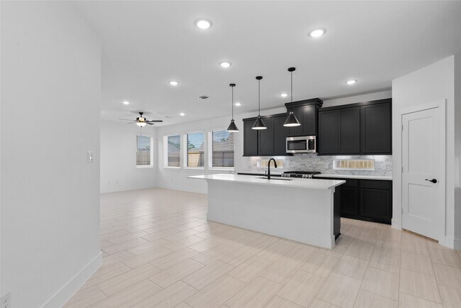 Building Photo - 1412 Shaded Rock Dr
