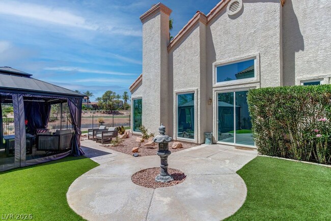Building Photo - 8953 Diamond Falls Dr