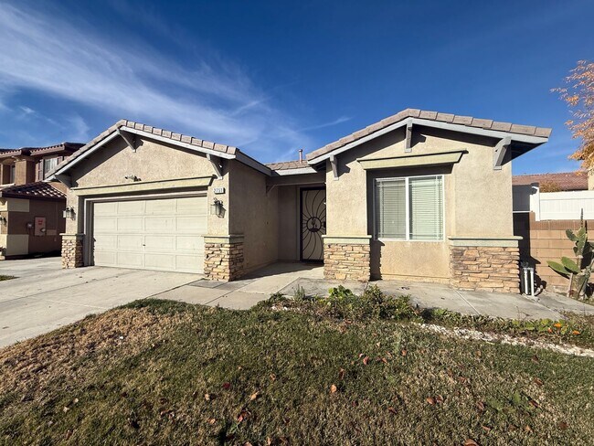 Building Photo - 2751 Garnet Ln