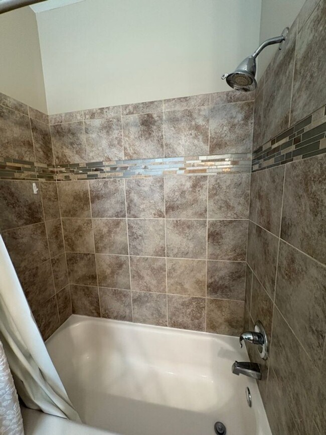 Building Photo - 1150 Sanctuary Shrs Wy