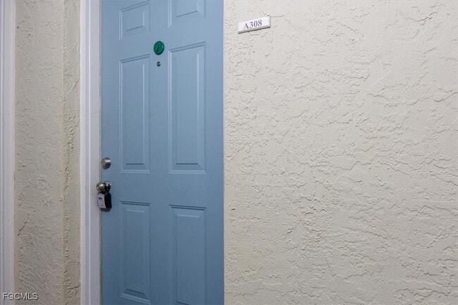 Building Photo - 2885 Palm Beach Blvd