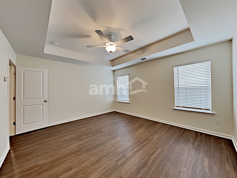 Building Photo - 227 Ivy Brook Dr