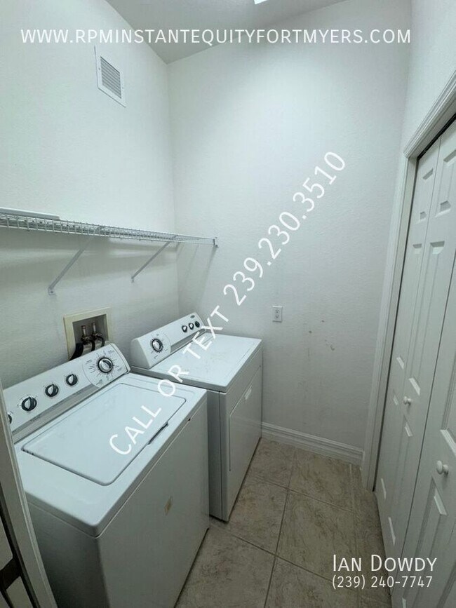 Building Photo - 9837 Catena Way