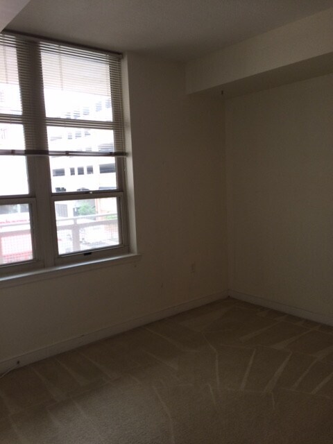Building Photo - 157 Fleet St