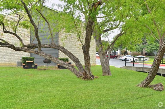 Courtyard - Silver Creek