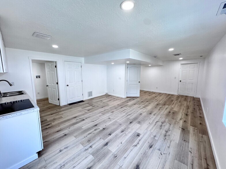 Building Photo - 12339 Remy Rd