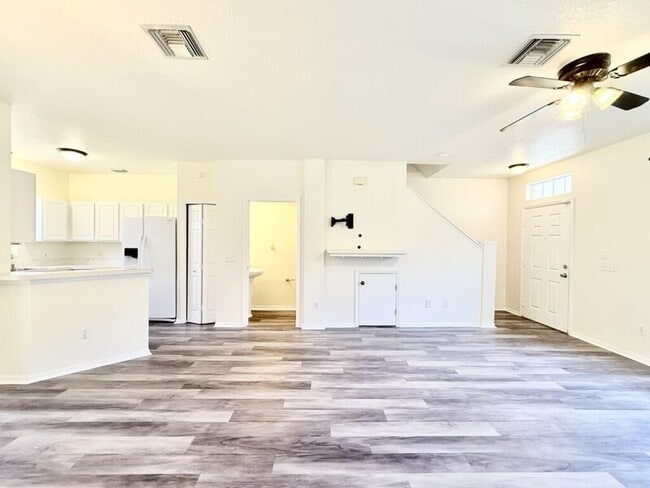 Building Photo - 13706 Forest Lake Dr