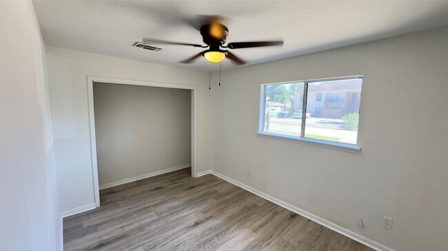 Building Photo - 829 Canfield St