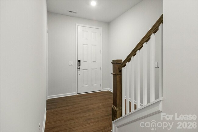 Building Photo - 7113 Brookview Ln
