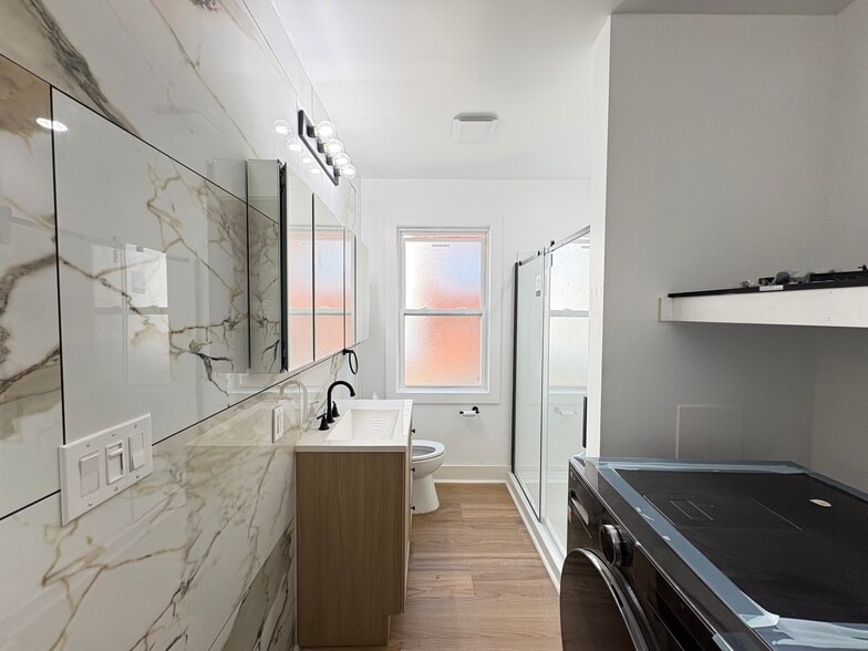 Building Photo - 5834 Phillips Ave