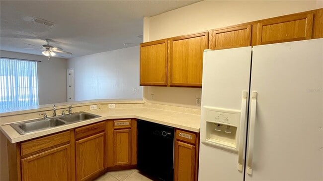 Building Photo - 534 Sunset View Dr