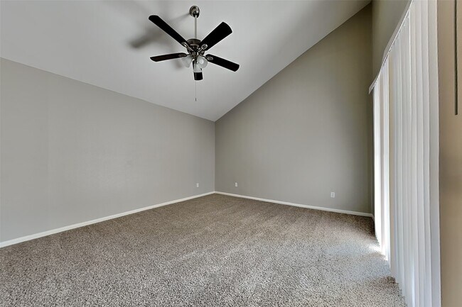 Building Photo - 13202 Ravensway Dr