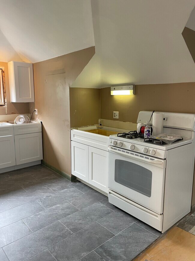 Quartz Countertops coming soon - 179 Whitman Ave