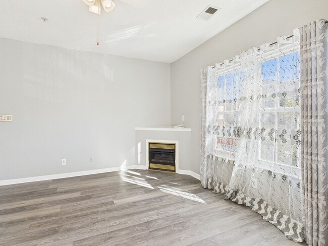 Building Photo - 801 Brassie Ln