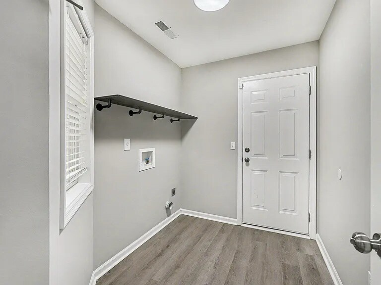 Building Photo - 3416 Wellesley Ct