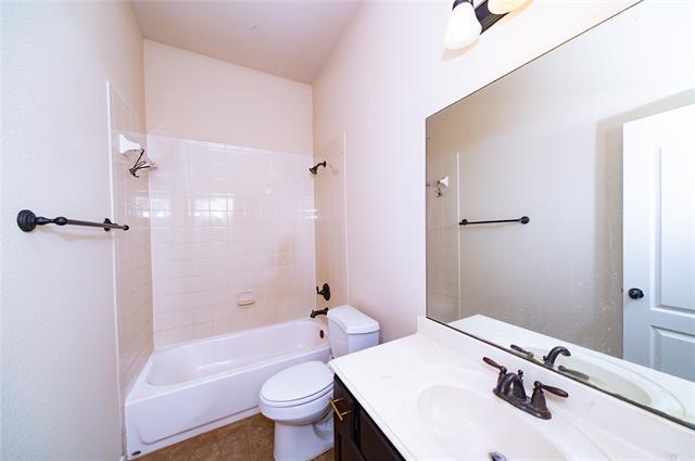 Building Photo - 403 Bellflower Ct