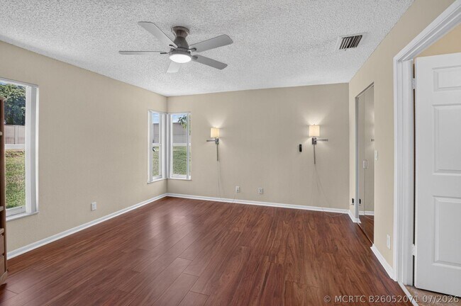 Building Photo - 8108 Summer Shores Dr