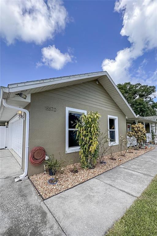 Building Photo - 5572 Myakka Ave