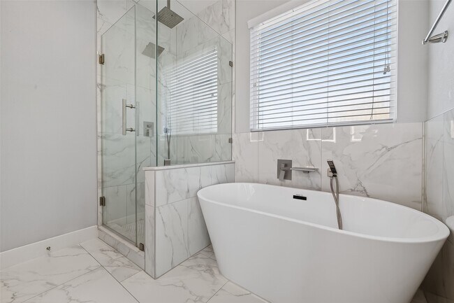 Building Photo - 10021 Alfred Ln