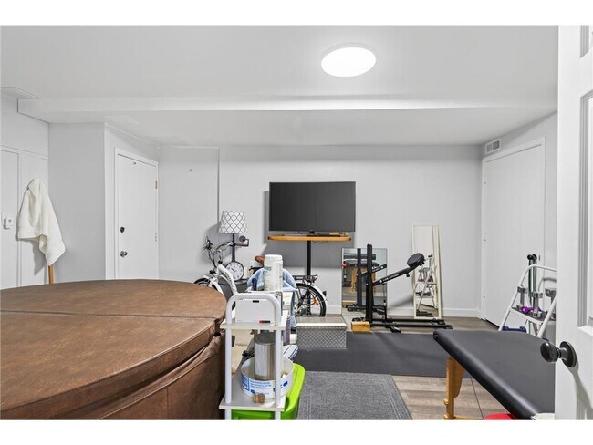 Building Photo - 14372 Heather Ridge Dr