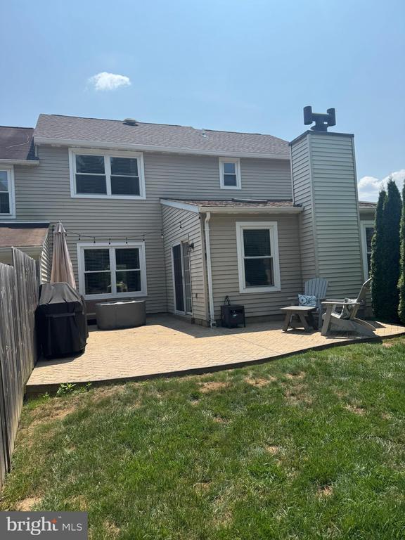 Building Photo - 36 Fieldstone Dr